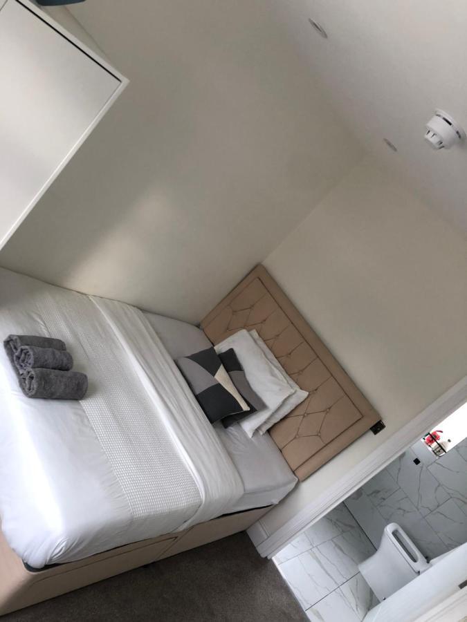 5 Bedroom House In オーピントン エクステリア 写真