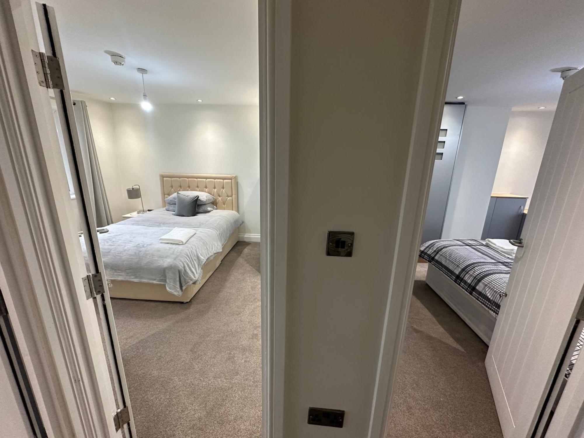5 Bedroom House In オーピントン エクステリア 写真